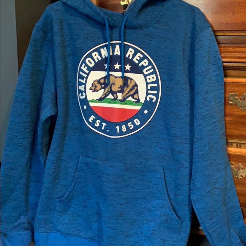 Sweatshirt